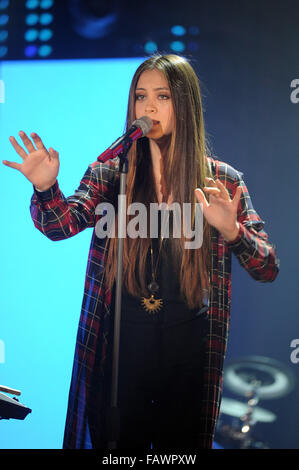 Jasmin Thompson am Sanremo Giovani 2015 im Ariston Theater Featuring durchführen: Jasmine Thompson erklingt am Sanremo Giovani 2015 in der Ariston Theater wo: Sanremo, Italien: 28. November 2015 Stockfoto