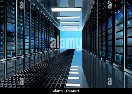 Terminal-Monitor im Serverraum mit Server-Racks im Rechenzentrum Interieur Stockfoto