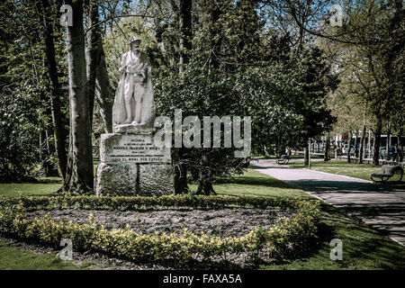 Denkmal für den Explorer Manuel Iradier in Zentralafrika in einem Park in der Stadt Vitoria, Spanien Stockfoto