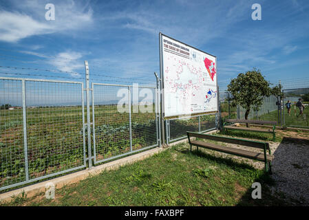 Belagerung von Sarajevo Karte neben Museum of Sarajevo Tunnel Baujahr 1993, Stadt mit bosnischen gehaltenen Territorium zu verknüpfen Stockfoto