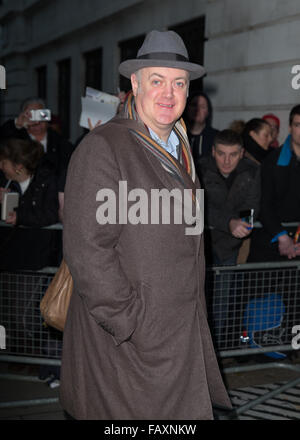 Promis bei den BBC-Studios - Dara Ó Briain mit: Dara Ó Briain wo: London, Vereinigtes Königreich bei: 4. Dezember 2015 Stockfoto