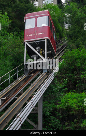 Cape Fox Standseilbahn bringt Passagiere bis zu einem Hotel und Restaurant von Creek Street, Ketchikan, südöstlichen Alaska, Sommer Stockfoto