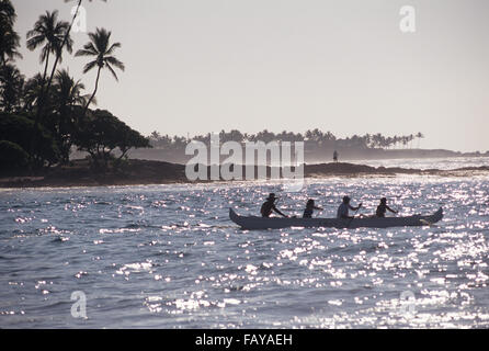 Big Island, Hawaii, Mauna Lani South Kohala Küste Kanu Paddler Stockfoto