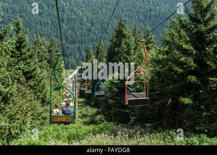 Skilift von Igman Olympic springt rief Malo Polje in Ilidža, Sarajevo, Bosnien und Herzegowina gebaut für die Olympischen Winterspiele 1984 Stockfoto