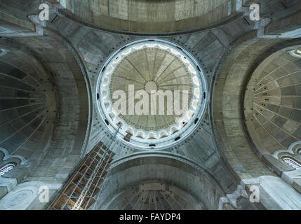 unvollendete innere Saint Sava Kirche in Vracar Plateau, Belgrad, Serbien - eines der größten orthodoxen Kirchen der Welt Stockfoto