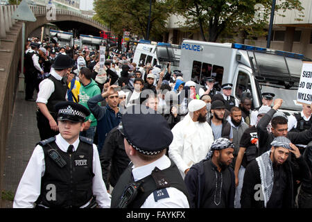 IMAGE Datei - London, UK. 11. September 2011. Siddhartha Dhar besucht 9/11 Protest vor US-Botschaft in 2011 Credit: Nelson Pereira/Alamy Live News Stockfoto