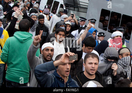 IMAGE Datei - London, UK. 11. September 2011. Siddhartha Dhar besucht 9/11 Protest vor US-Botschaft in 2011 Credit: Nelson Pereira/Alamy Live News Stockfoto