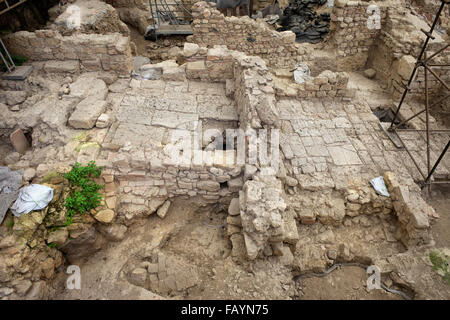 Archäologische Ausgrabungen im Kreuzgang der Kathedrale von Lissabon, Portugal Stockfoto