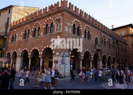 Palast Domus Mercatorum, Piazza del Erbe, historische Stadt Verona, Italien Stockfoto