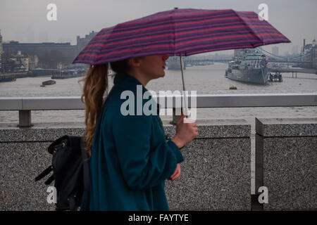 Regen in London, England, Vereinigtes Königreich Großbritannien Stockfoto