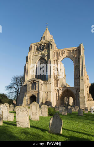 Crowland oder Croyland Abbey eine englische Pfarrkirche in der Grafschaft Lincolnshire. Vor kurzem renoviert und strahlenden Blick. Stockfoto