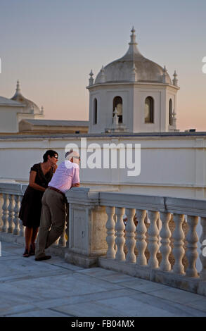 Duque de Nájera Av und das Bad der la Palma y del Real.Cádiz, Andalusien, Spanien Stockfoto