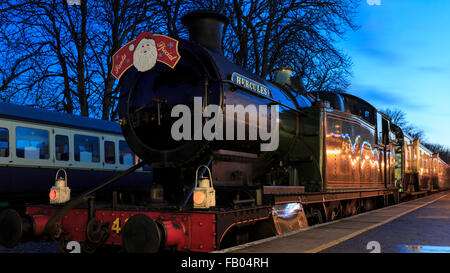 4277-Hercules-Dampflokomotive steht in Paignton Station nach schleppen "Santa Special" auf die Dartmouth Steam Railway, Devon Stockfoto