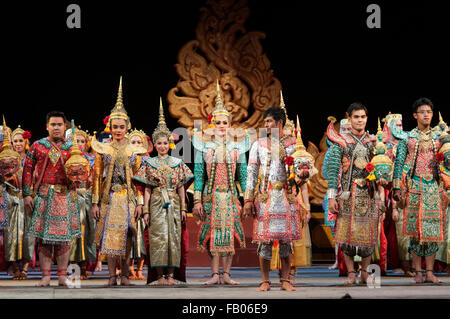 Klassische Thai Tanz-Performance im Salachalermkrung Theater in Bangkok, Thailand. Khon-Thai klassischen maskierte Tanz an der Sala Stockfoto