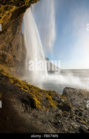 Die beeindruckende Wasserfall auf dem Island-Land namens Seljalandsfoss. Stockfoto