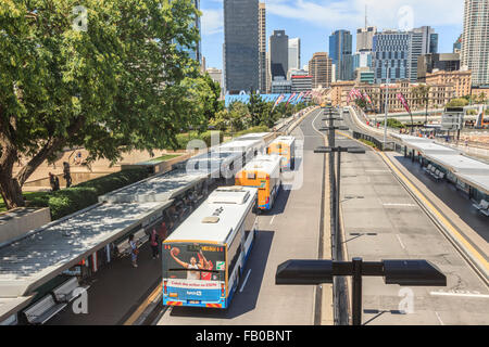 Victoria Brücke über Brisbane River mit Blick auf die CBD, South Bank Brisbane Queensland Australien Stockfoto