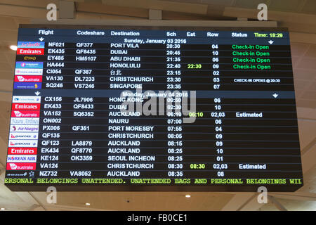 Internationalen Abfahrtstafel am BNE Flughafen Brisbane, Brisbane, Queensland, Australien, Ozeanien Stockfoto