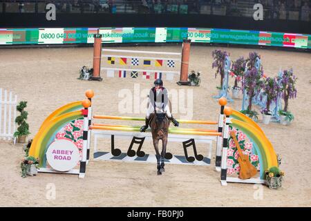 Liverpool International Horse Show, Januar 2016, Vereinigtes Königreich. Dominic Webb auf Alvatore Stockfoto