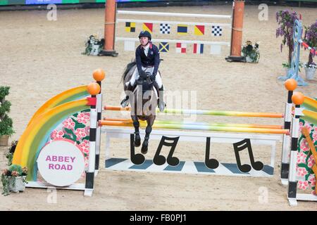 Liverpool International Horse Show, Januar 2016, Vereinigtes Königreich.  Alfie Thomas auf Kbis Caicos Stockfoto