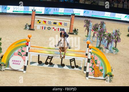 Liverpool International Horse Show, Januar 2016, Vereinigtes Königreich. Rebecca Marsh auf der Venus 3 Stockfoto