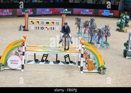 Liverpool International Horse Show, Januar 2016, Vereinigtes Königreich. Chad Artgenossen auf mich schlagen Stockfoto