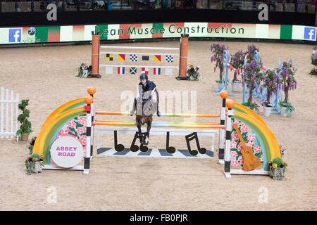 Liverpool International Horse Show, Januar 2016, Vereinigtes Königreich. Mille Allen auf Balou Star Stockfoto