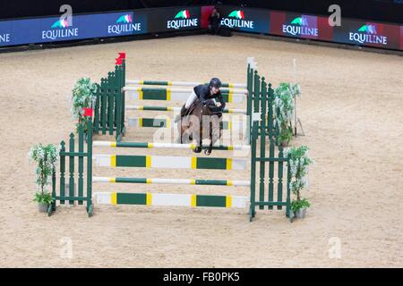 Liverpool International Horse Show, Januar 2016, Vereinigtes Königreich. Rebecca Marsh auf der Venus 3 Stockfoto