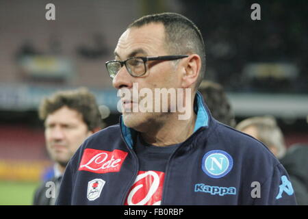 Neapel, Italien. 6. Januar 2016. Maurizio Sarri (SSC Napoli) während Fußball-match zwischen SSC Neapel und Turin im Stadio San Paolo in Neapel, Endergebnis Napoli vs. Torino 2-1. Bildnachweis: Salvatore Esposito/Pacific Press/Alamy Live-Nachrichten Stockfoto