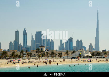 Jumeirah Open Beach, Jumeirah, Dubai, Vereinigte Arabische Emirate Stockfoto