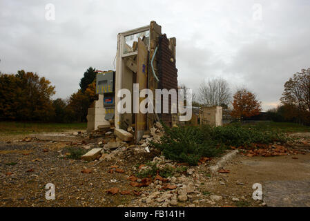 Ein Gebäude teilweise abgerissen Stockfoto