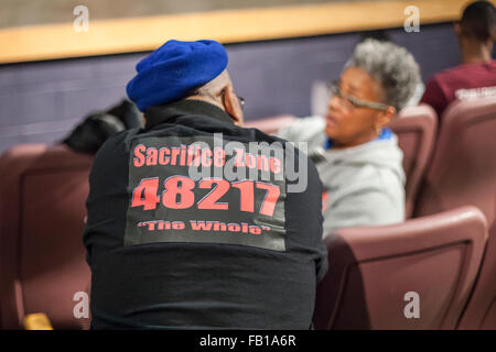 River Rouge, Michigan - Bewohner in der Nähe von Marathon-Öl-Raffinerie gegen Vorschlag für erhöhte Schwefelemissionen. Stockfoto