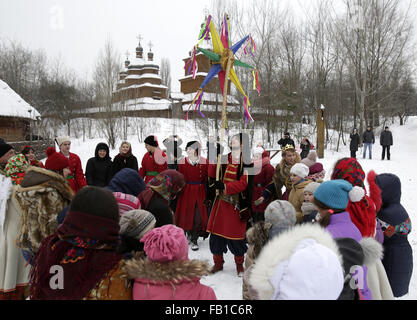 Kiew, Ukraine. 4. Dezember 2015. Ukrainer feiern orthodoxe Weihnachten in Kiew. © Swoboda Stepanov/ZUMA Draht/Alamy Live-Nachrichten Stockfoto