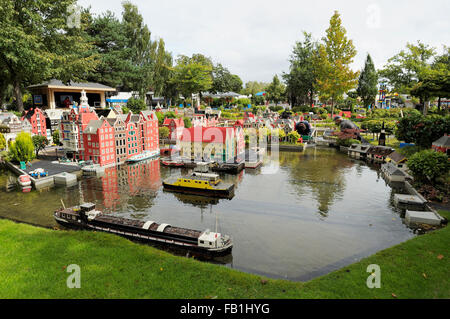 Amsterdam, Legoland Billund Jylland Dänemark. Die niederländische Landschaft wurde von 2,1 Millionen Lego-Steinen gebaut. Stockfoto