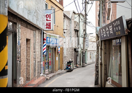 Gasse in Seoul, Südkorea Stockfoto