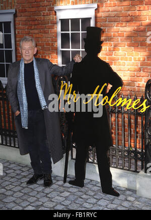 10. Juni 2015 - London, England, UK - Sir Ian McKellen besucht 'Mr Holmes' - UK Premiere, Kensington Odeon, Kensington High Str Stockfoto