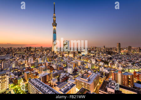 Tokyo, Japan Stadtbild mit den Skytree. Stockfoto