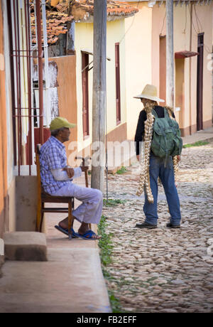 Menschen auf den Straßen von Trinidad, Kuba Stockfoto