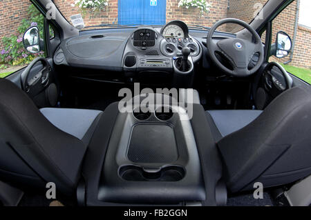 Fiat Multipla Interieur, 3 Sitze in der Front oder eine Falte nach unten Tabelle Stockfoto