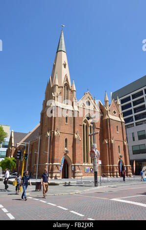 Fußgängerüberweg und Wesley Church in Perth, Australien Stockfoto