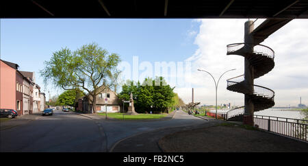 Duisburg-Homberg, Blick Unter der A40 Zur Wilhelmallee Stockfoto