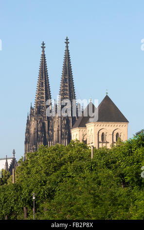 Köln, Blick von der Bastei Auf St. Kunibert Und Dom Stockfoto