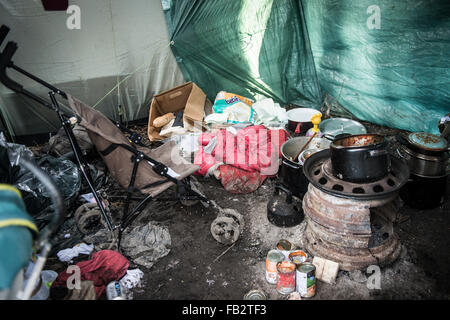 Dunkerque, Nord Pas De Calais, Frankreich. 8. Januar 2016. Kredit-Szenen rund um die Migranten Camp nach der Schwere der letzten Tage in Grande Synthe neben Dunkerque, Frankreich am 08.01.2016 Regenfälle: Wiktor Dabkowski/ZUMA Draht/Alamy Live News Stockfoto