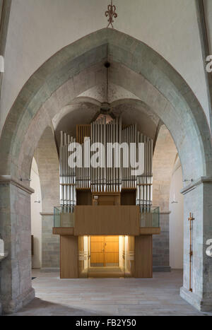 Schwerte, Kirche St. Viktor, Innenbereich Mit Neuer Orgel Stockfoto