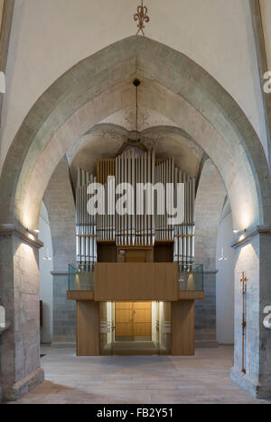 Schwerte, Kirche St. Viktor, Innenbereich Mit Neuer Orgel Stockfoto