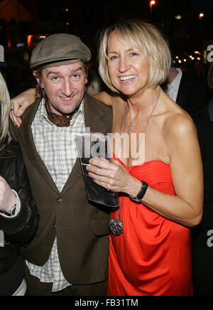 Carol McGiffin kommt für das Schicksal Awards Belfasts Europa Hotel, Freitag, 26. März 2010, Nordirland. Stockfoto