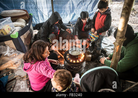 Szenen rund um die Migranten Camp nach den heftigen von den letzten Tagen in Grande Synthe neben Dunkerque, Frankreich auf 08.01.2016 Regenfällen Stockfoto