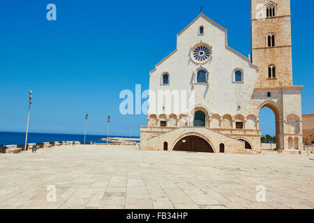 12. Jahrhundert romanischen Kathedrale von Trani, (Kathedrale San Nicola Pellegrino), Trani, Apulien, Italien Stockfoto