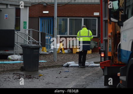 Dundee, Tayside, Scotland, UK, 8. Januar 2016 am Tag nach schweren Überschwemmungen in Dundee Energierecycling begrenzt vierziger Straße. Bildnachweis: Liam Richardson/Alamy Live News Stockfoto