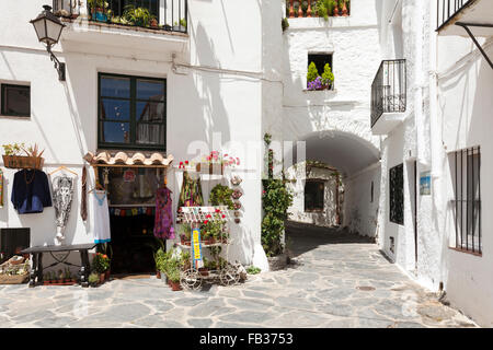 Eine Ecke in der Straße von Cadaqués Stockfoto