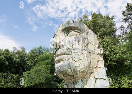 Florenz, Italien-August 26, 2014:view der Statue von Igor Mitoraj in der Giardino di Boboli, Firenze an einem sonnigen Tag. Stockfoto